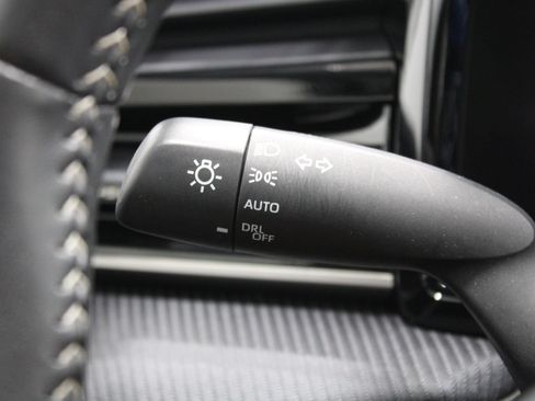 Used 2025 Toyota Camry SE FWD image 39