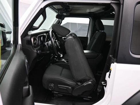 Used 2020 Jeep Wrangler Sport image 26