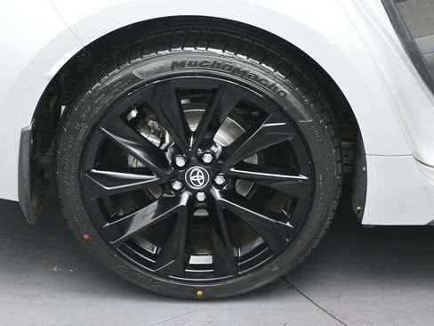 Used 2022 Toyota Corolla SE w/ SE Premium Package FWD image 33