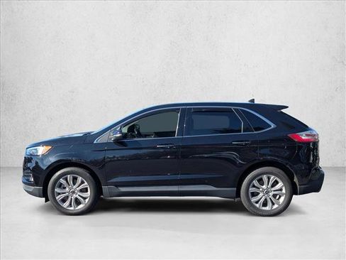Used 2023 Ford Edge Titanium image 8