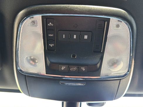 Used 2020 Jeep Grand Cherokee Limited AWD/4WD image 20
