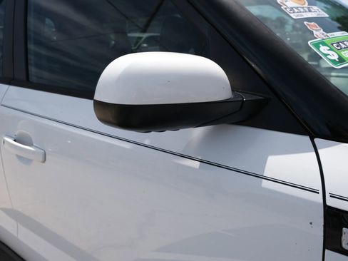 Used 2016 Kia Soul image 17