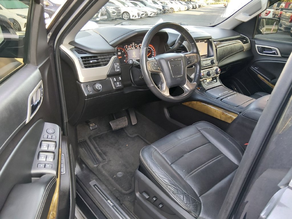 Used 2016 GMC Yukon XL Denali w/ Open Road Package RWD image 10
