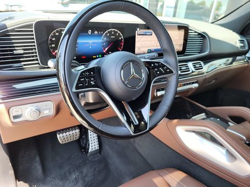 Used 2025 Mercedes-Benz GLS 450 4MATIC image 20