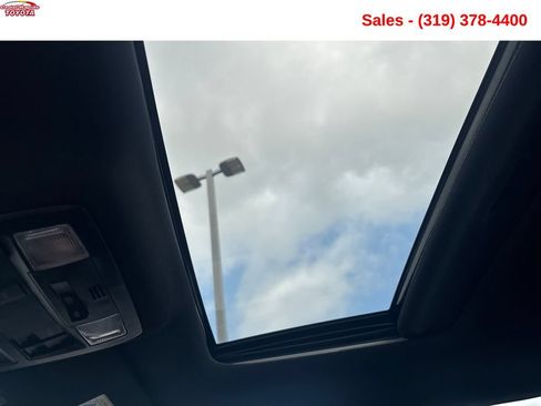 Used 2021 Toyota Tacoma TRD Off-Road w/ TRD Premium Off Road Package AWD/4WD image 23