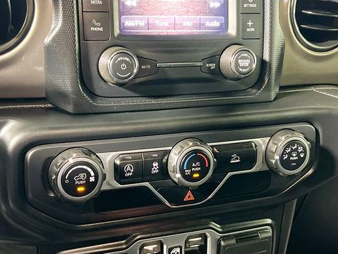 Used 2020 Jeep Gladiator Sport w/ Quick Order Package 24S image 27