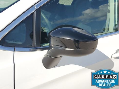 Used 2024 Chrysler Voyager LX image 12