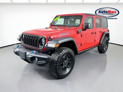 Used 2024 Jeep Wrangler Unlimited AWD/4WD image 3