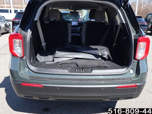 Used 2024 Ford Explorer XLT image 28