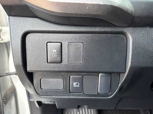 Used 2022 Toyota Tacoma SR5 w/ SR5 Appearance Package (SM) RWD image 21