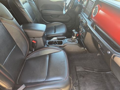 Used 2020 Jeep Wrangler Unlimited Rubicon AWD/4WD image 14