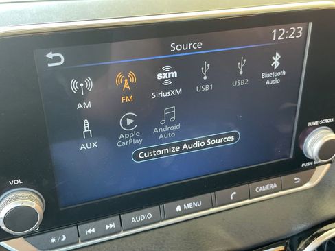 Used 2025 Nissan Sentra SV image 23