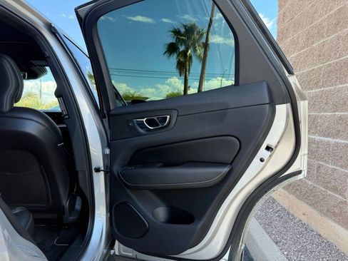 Used 2019 Volvo XC60 T5 R-Design w/ Protection Package image 35