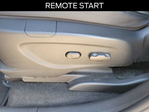 Used 2020 Buick Encore Preferred AWD/4WD image 17