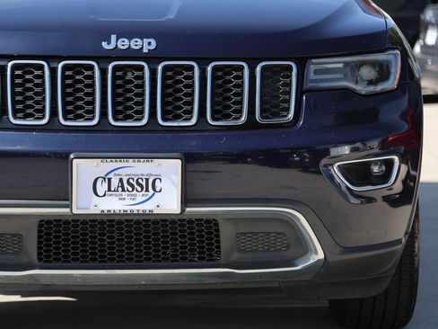 Used 2017 Jeep Grand Cherokee Limited w/ Luxury Group II AWD/4WD image 8