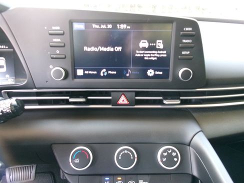Used 2023 Hyundai Elantra SE FWD image 36