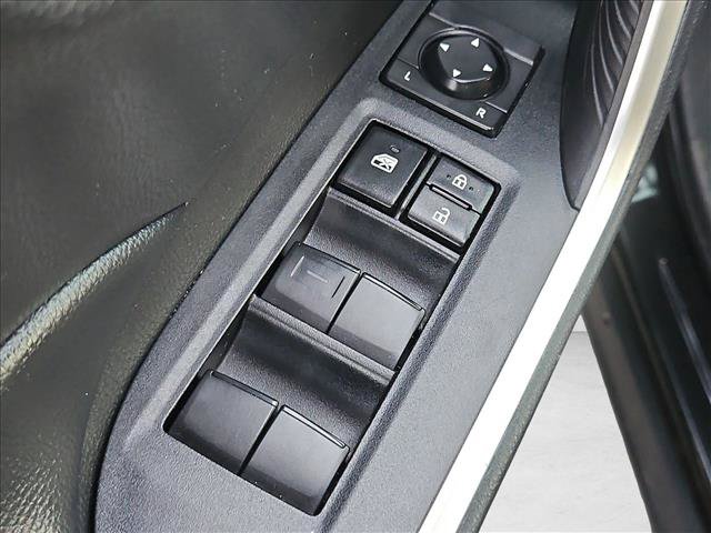 Used 2025 Toyota RAV4 LE AWD/4WD image 11