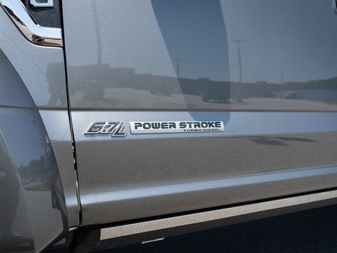 Used 2022 Ford F450 Platinum w/ FX4 Off-Road Package AWD/4WD image 13
