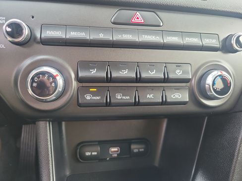 Used 2022 Kia Sportage LX image 27