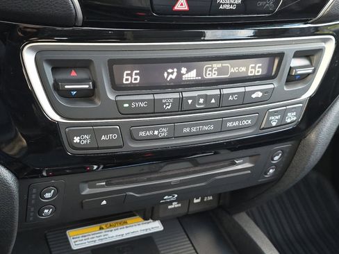 Used 2021 Honda Pilot Black Edition image 22