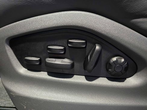 Used 2023 Porsche Cayenne GTS image 24