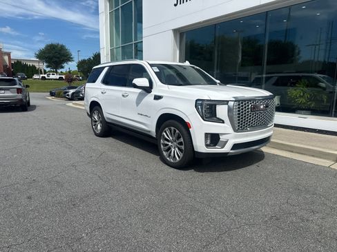 Used 2023 GMC Yukon Denali AWD/4WD image 2