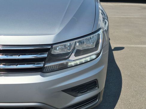 Used 2019 Volkswagen Tiguan SE AWD/4WD image 12