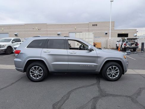 Used 2015 Jeep Grand Cherokee Overland w/ Advanced Technology Group image 4
