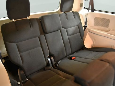 Used 2017 Dodge Grand Caravan SE w/ Power Window Group image 40