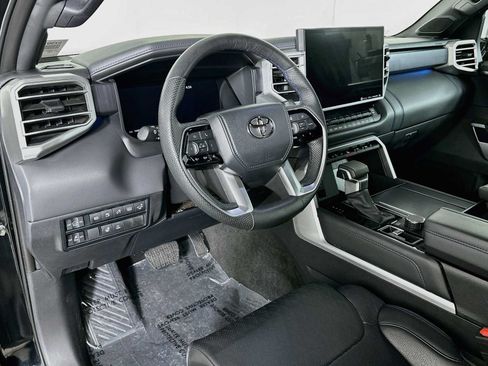 Used 2024 Toyota Sequoia Platinum AWD/4WD image 9