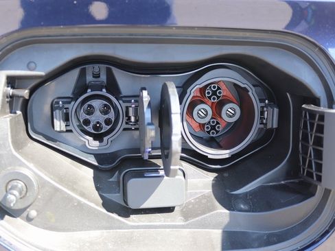 New 2025 Mitsubishi Outlander SEL image 5