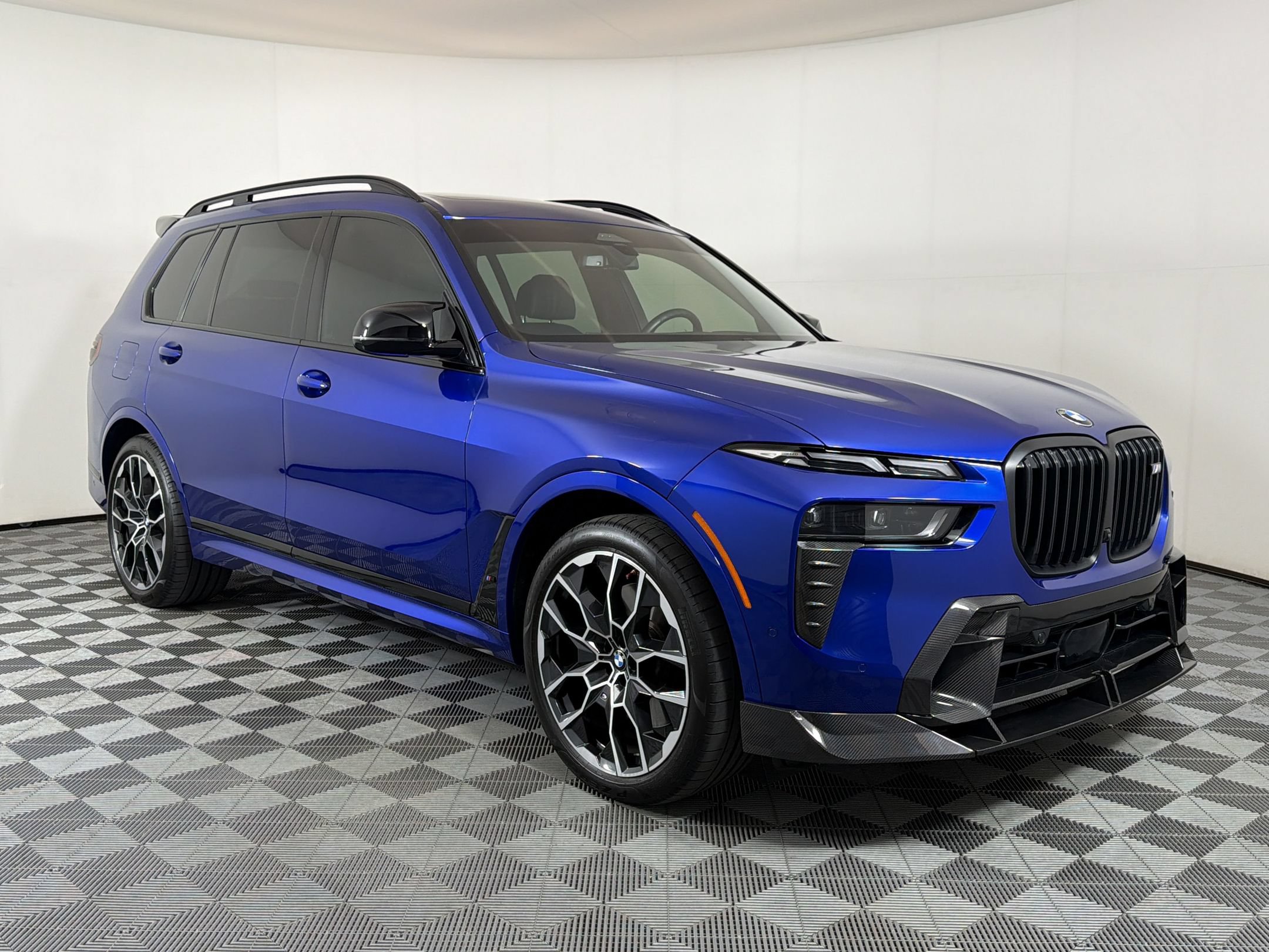 Used 2025 BMW X7 M60i w/ Executive Package AWD/4WD image 8