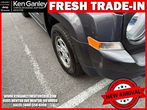 Used 2015 Jeep Patriot Sport w/ Power Value Group AWD/4WD image 11