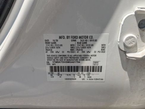 Certified 2021 Ford Explorer XLT w/ Equipment Group 202A RWD image 32