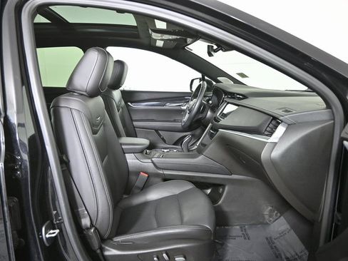 Used 2022 Cadillac XT5 Premium Luxury image 13