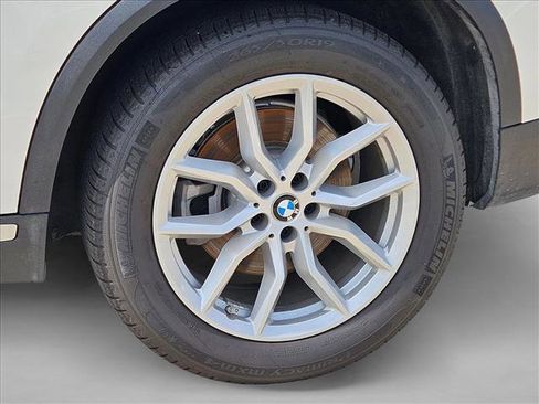 Used 2019 BMW X5 xDrive40i w/ Convenience Package AWD/4WD image 14