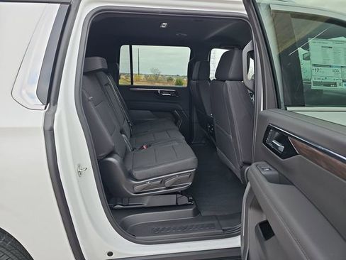 New 2026 Chevrolet Suburban LS RWD image 27