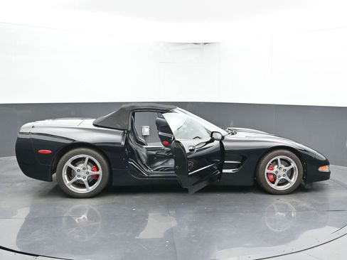 Used 2003 Chevrolet Corvette Convertible w/ Preferred Equipment Group1 image 66
