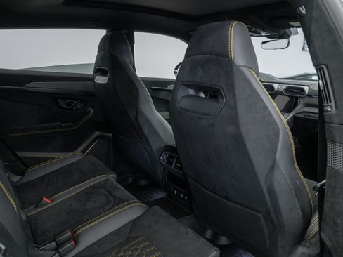 Used 2023 Lamborghini Urus Performante AWD/4WD image 41