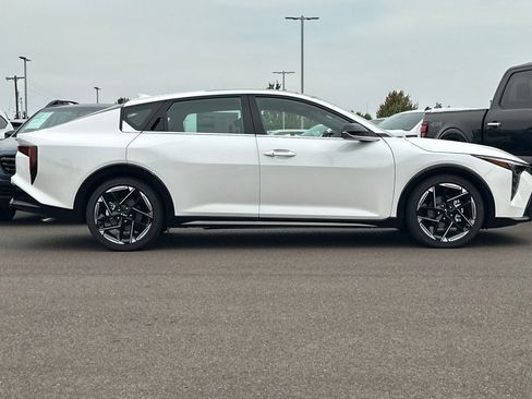 New 2026 Kia K4 EX FWD image 3