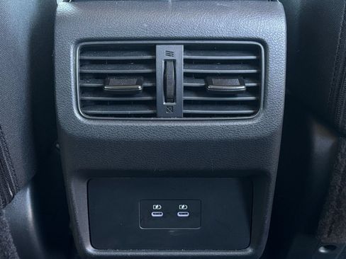 Used 2025 Nissan Rogue SV AWD/4WD image 25