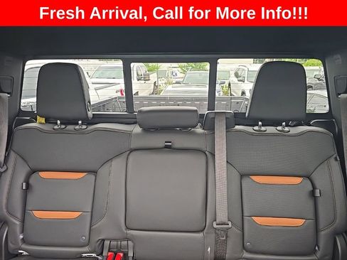 Used 2025 GMC Sierra 1500 AT4 w/ Technology Package AWD/4WD image 11