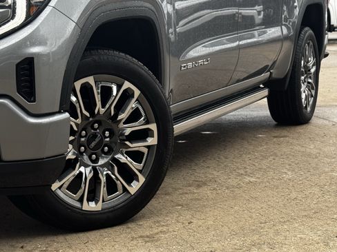 Used 2024 GMC Sierra 1500 Denali Ultimate AWD/4WD image 12