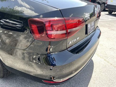 Used 2018 Volkswagen Jetta SE FWD image 12