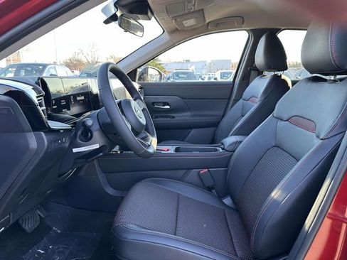 New 2026 Nissan Kicks SR FWD image 16