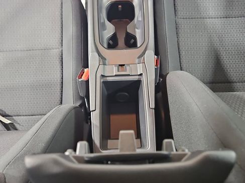 Certified 2025 Nissan Kicks S image 22