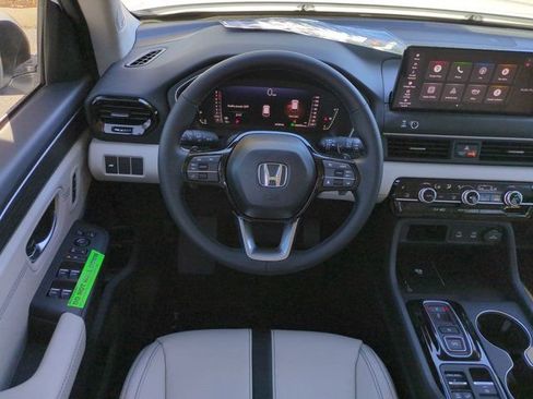 New 2026 Honda Pilot Touring image 14