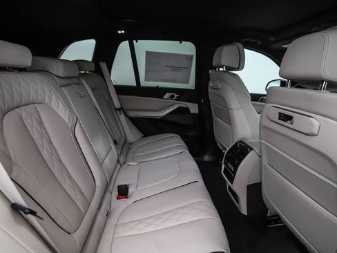 New 2026 BMW X5 xDrive40i w/ M Sport Package image 27