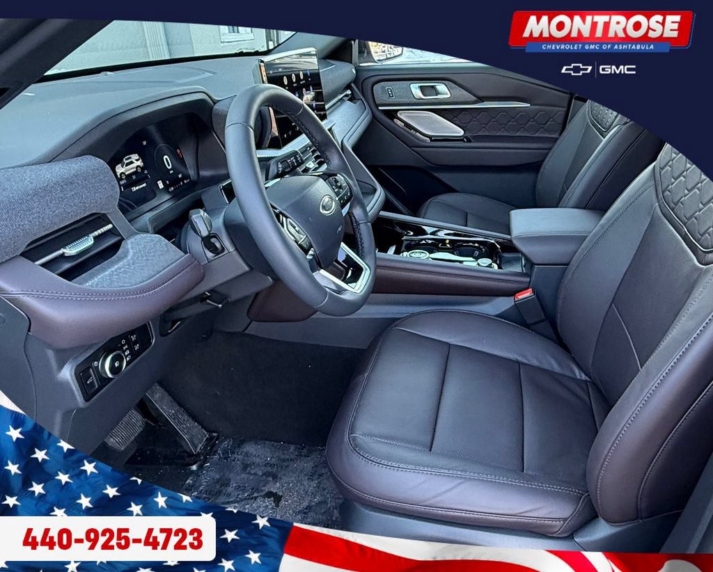 Used 2025 Ford Explorer Platinum w/ LUX Leather Package AWD/4WD image 3