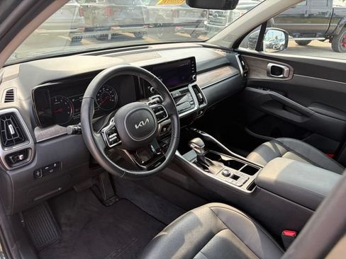 Certified 2023 Kia Sorento X-Line EX AWD/4WD image 7